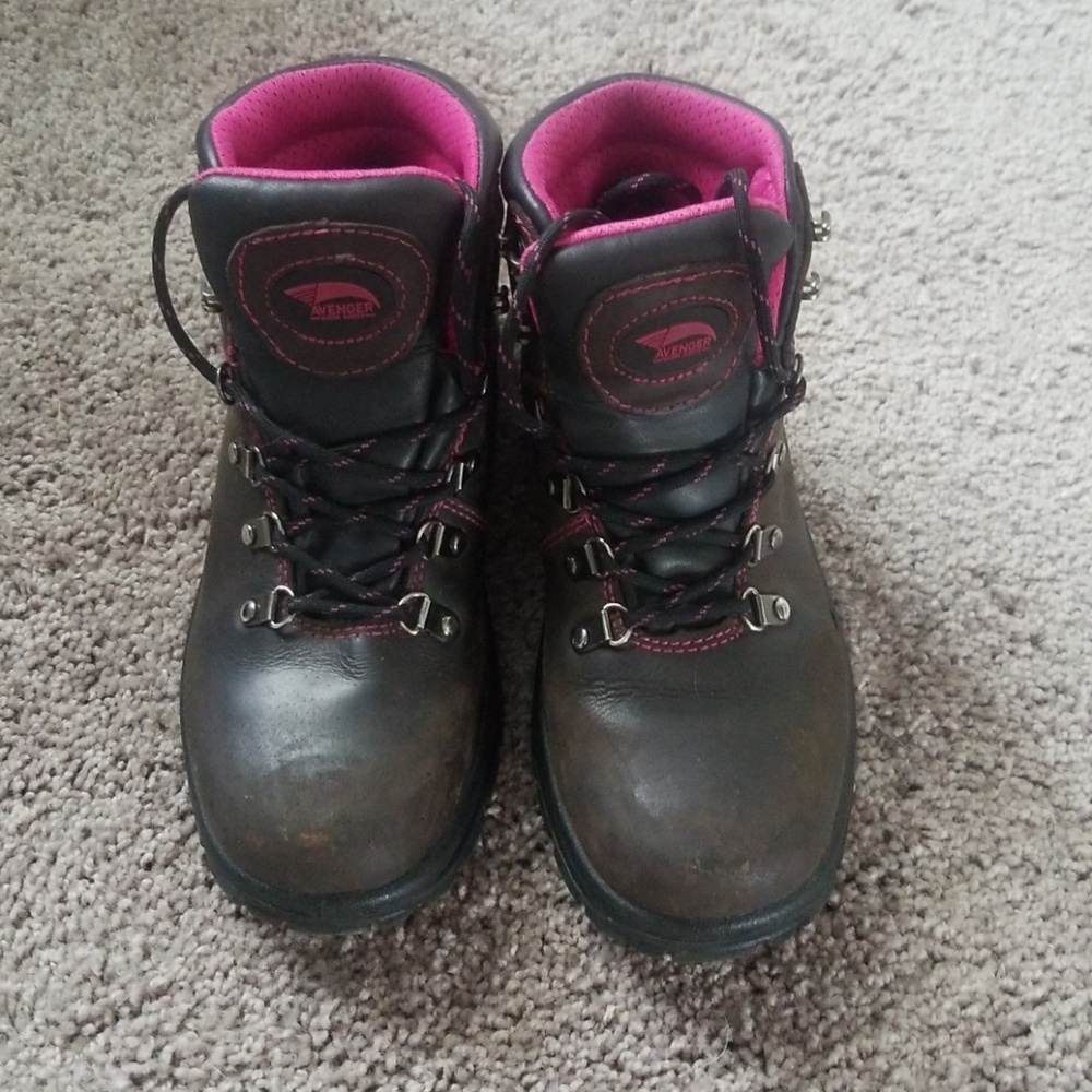 Avenger Steel-Toe Boots